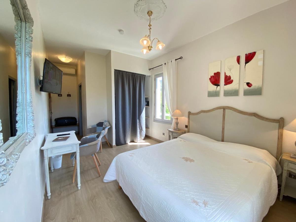 Hotel Le Colombier Мустьє-Сент-Марі Екстер'єр фото