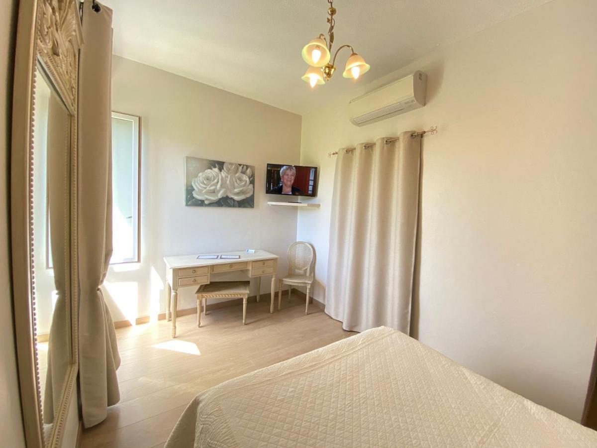 Hotel Le Colombier Мустьє-Сент-Марі Екстер'єр фото